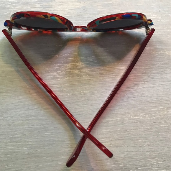 Red Sunglasses from Milan - Picture 4 of 5